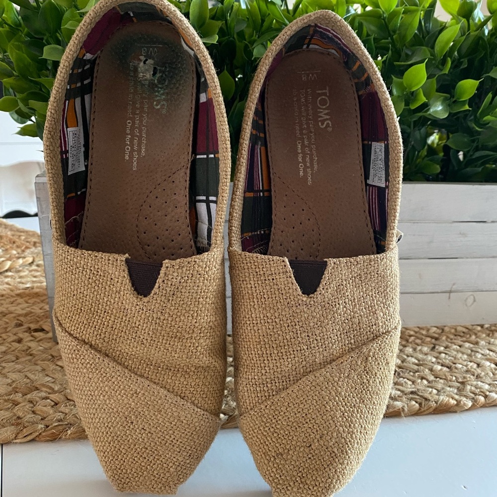 Tom’s Classic Natural Burlap Woman’s Canvas Espadrilles / Size 8 - Picture 8 of 11